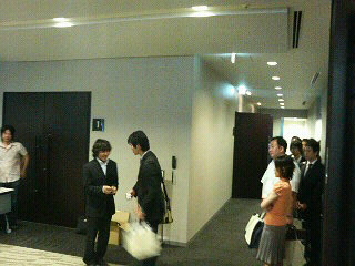 ディーオーイーの布施さん