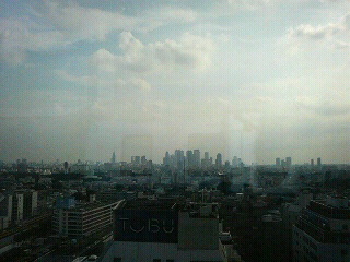 メトロポリタンプラザ・オフィスタワー@池袋から、新宿の摩天楼・高層ビル群を望む